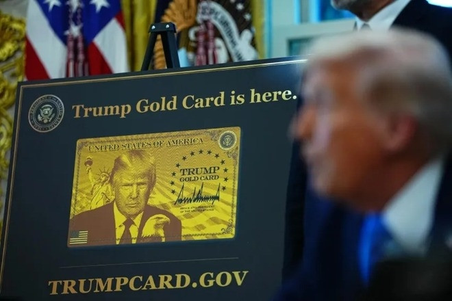 ong-trump-cong-bo-chuong-trinh-thi-thuc-vang-bach-kim-cua-my-gia-tu-1-trieu-usd-1480.jpg