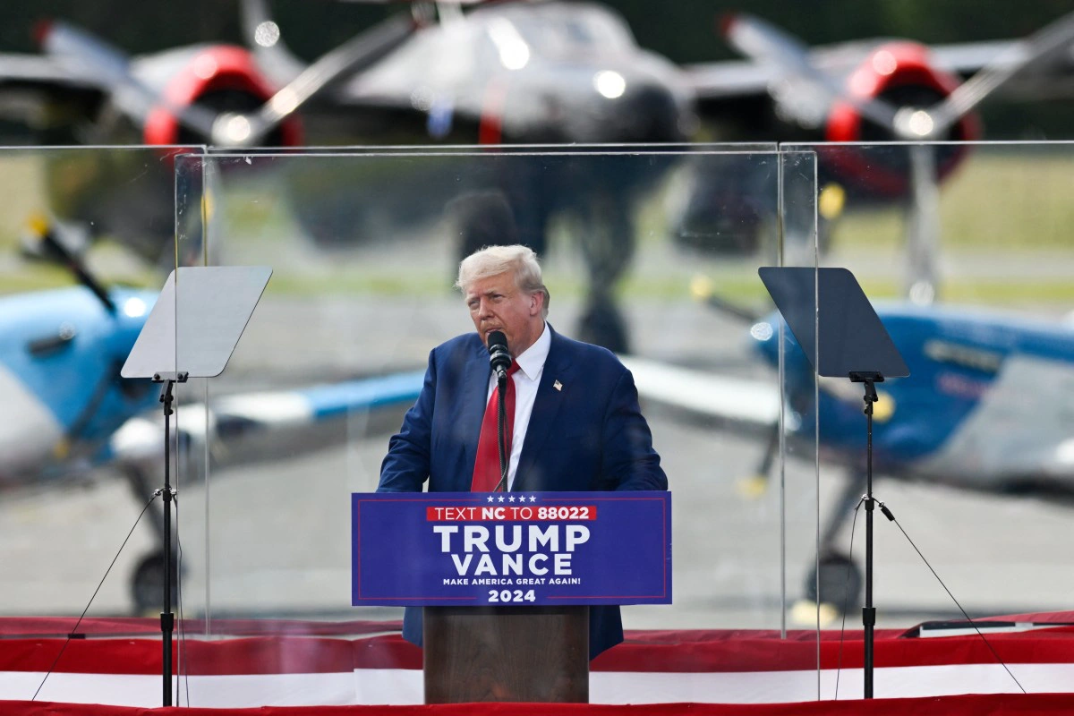 ong-trump-o-north-carolina-17242840026732090869060.jpg.webp