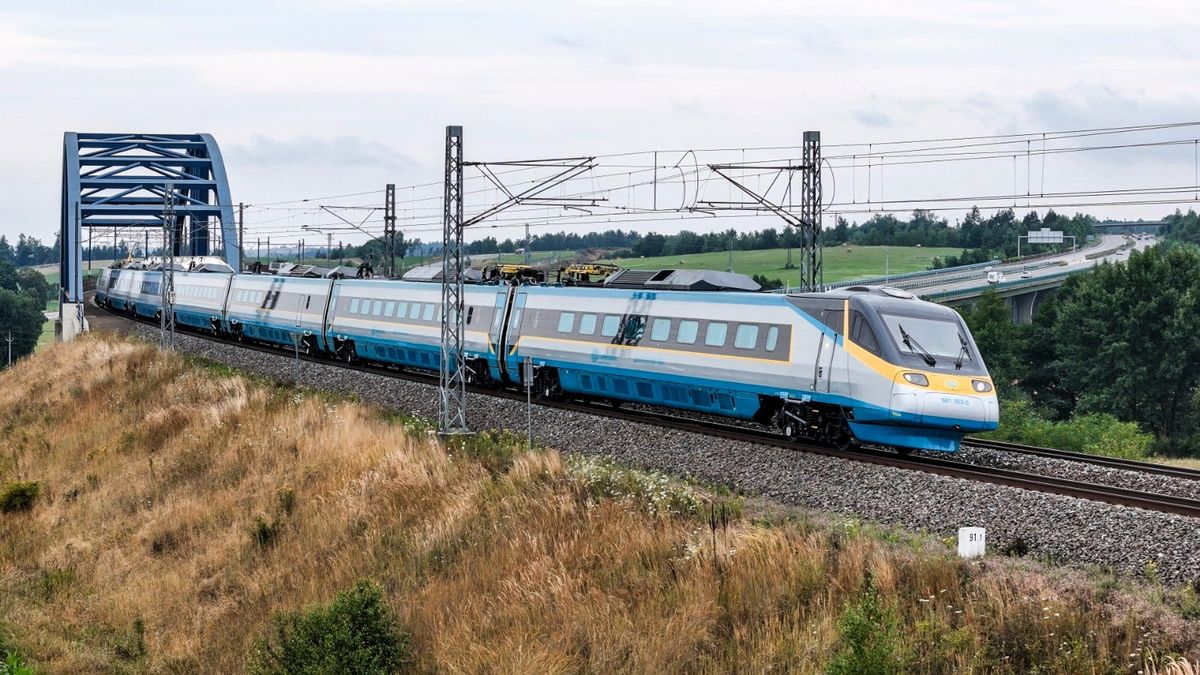 pendolino-budejovice-dvoustovka.jpeg