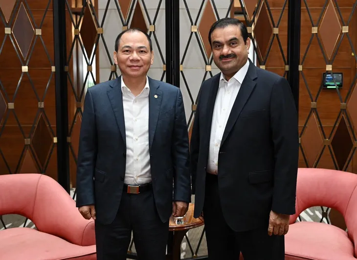 pham-nhat-vuong-gautam-adani-1699453179992737910944.webp