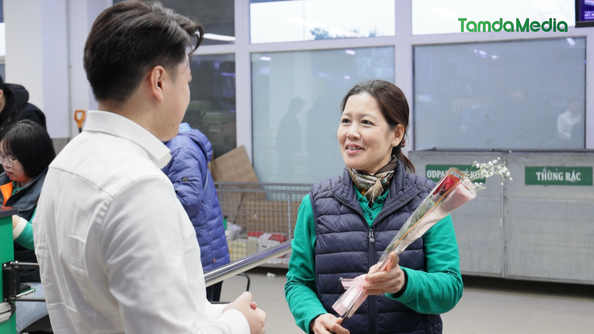 phinng su.00_02_41_13.Still011.bmp