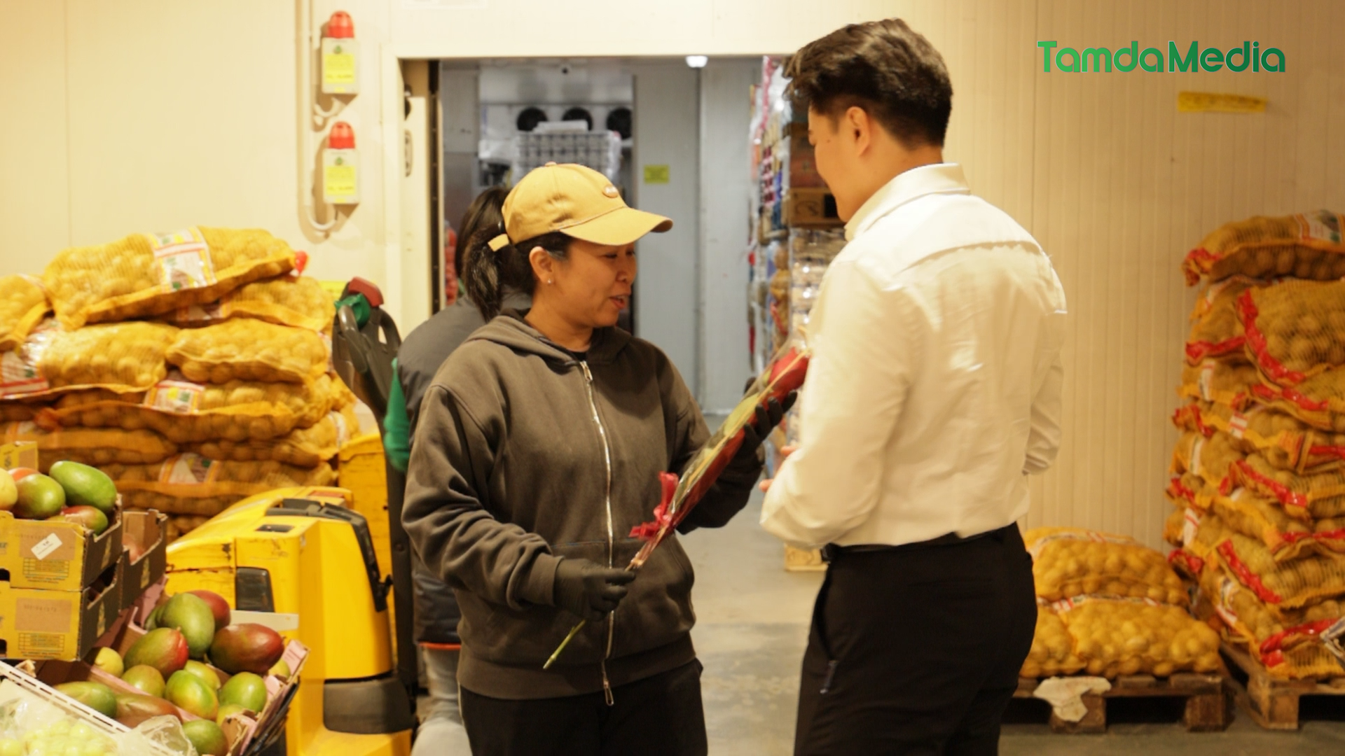 phinng su.00_03_14_19.Still012.bmp