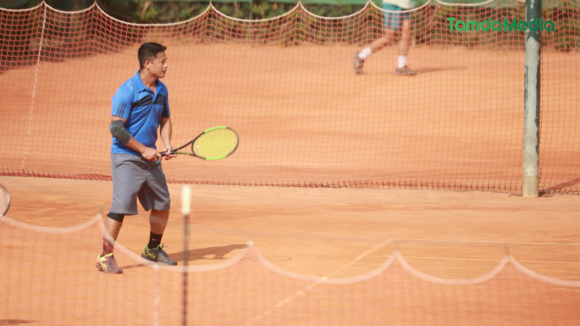 phong_su_tennis_00_09_02_29_Still011_2ecd467428.bmp