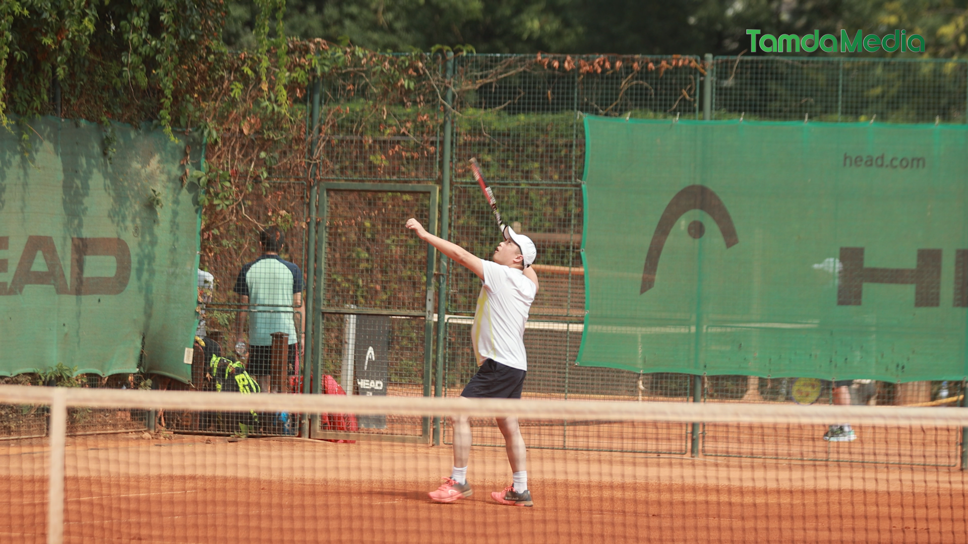 phong su tennis.00_28_52_05.Still016.bmp