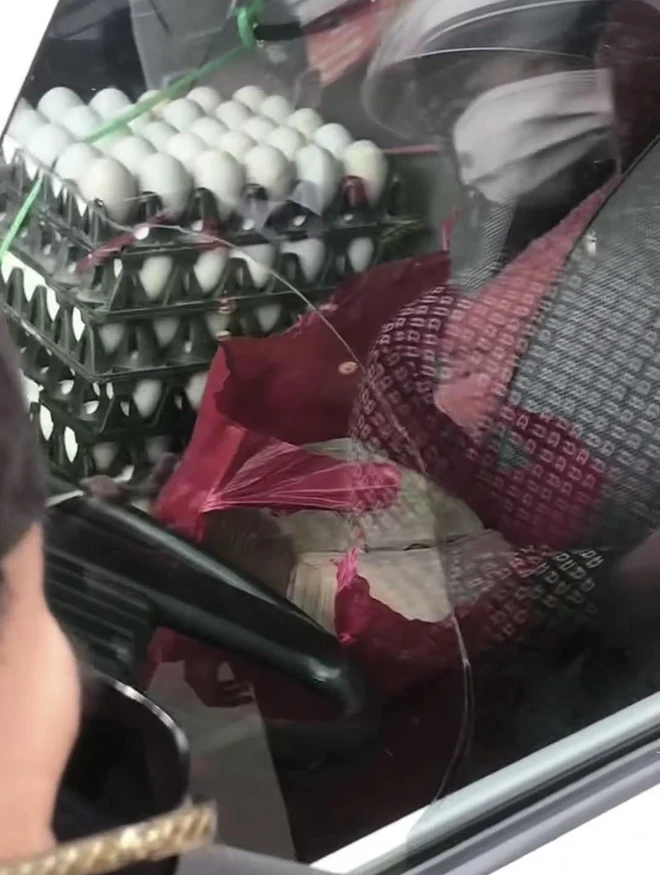 photo-2-17103887619611513910217.webp