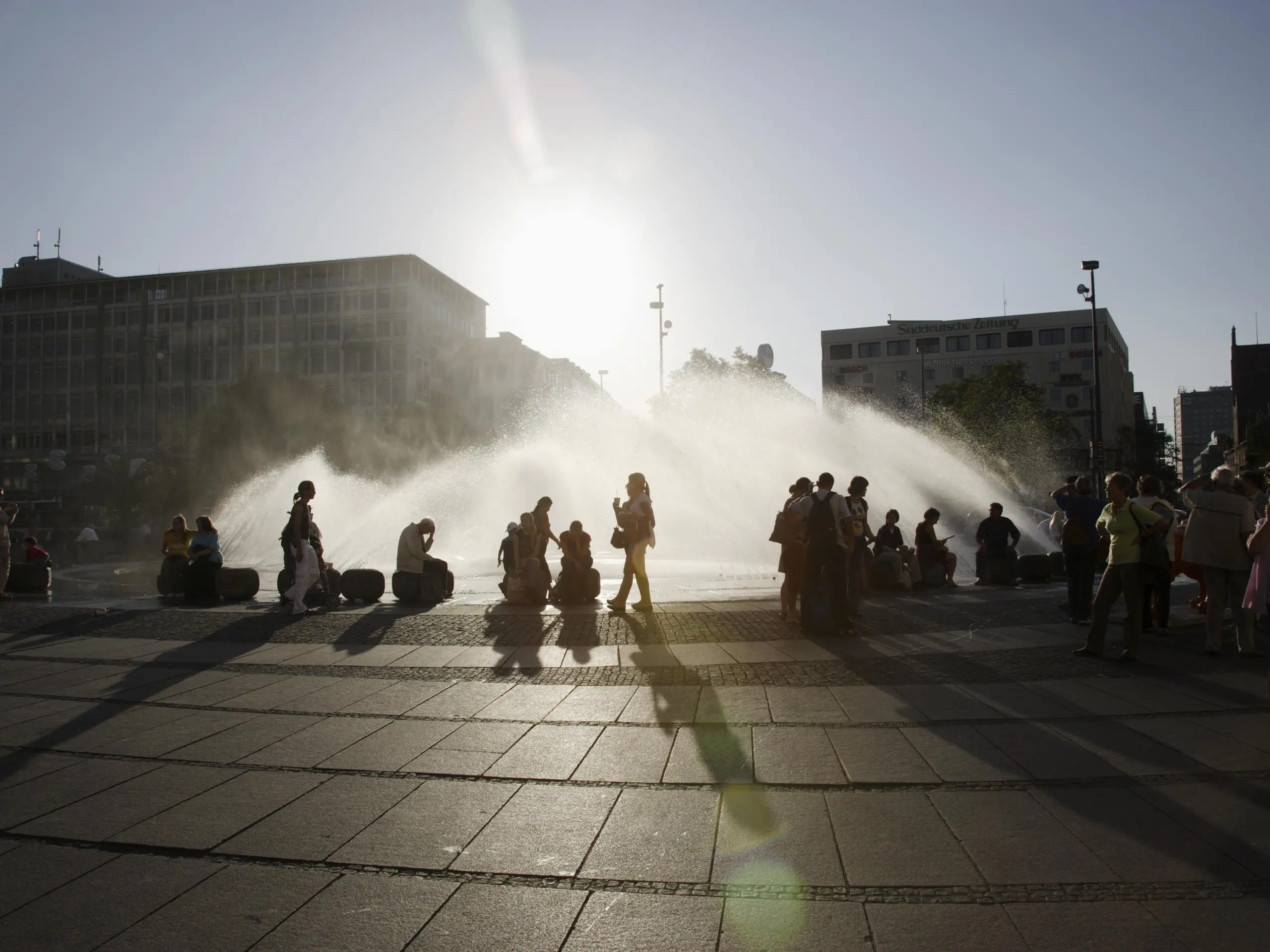 pocasi-predpoved-meteorologie-vedro-horko-voda-dusno-leto.webp