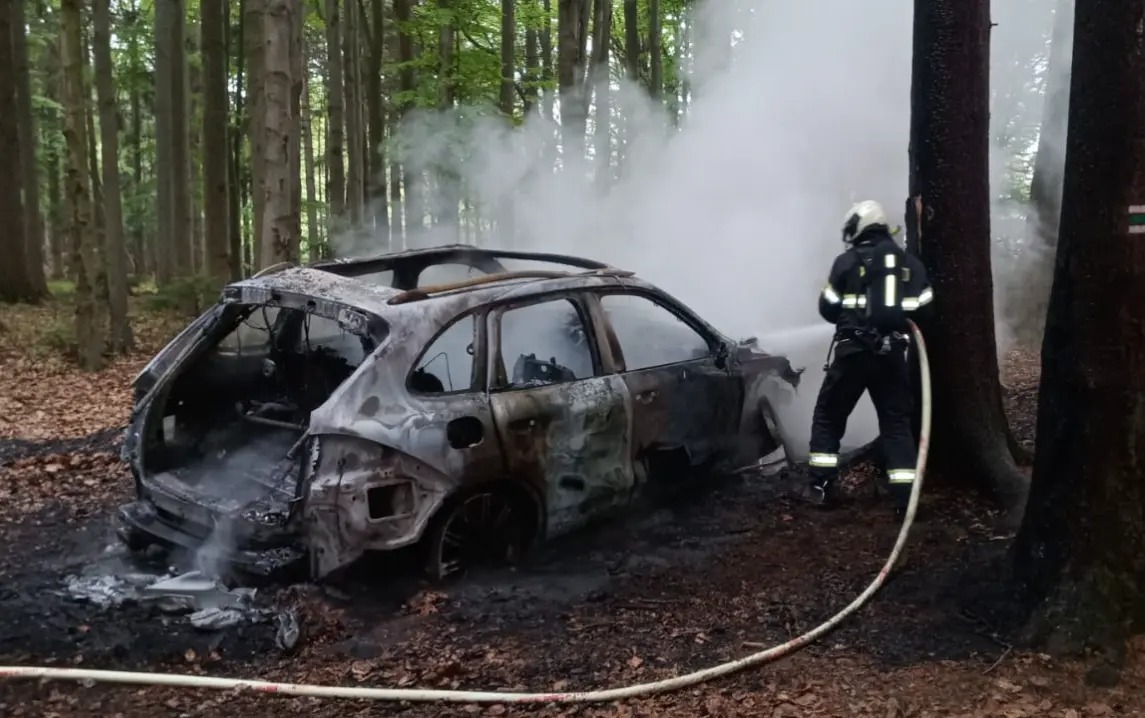 pozar-porsche-jindrichohradecko.jpg