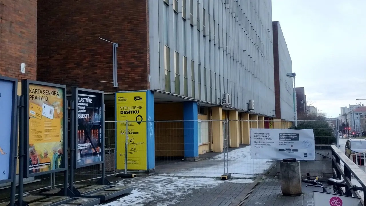 praha-radnice-urady-vlasta-steho.jpg
