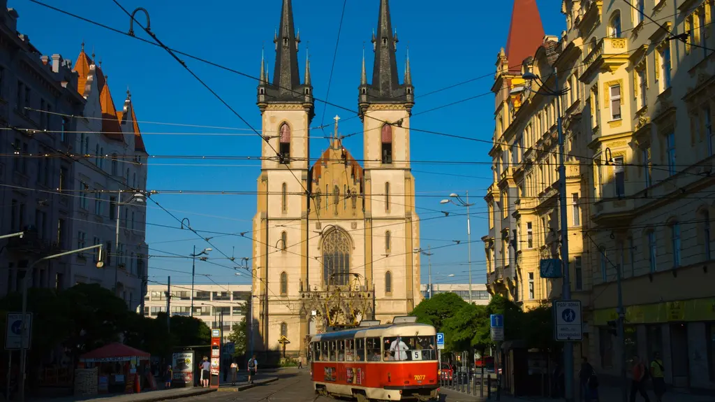 praha-strossmayerovo-namesti.webp