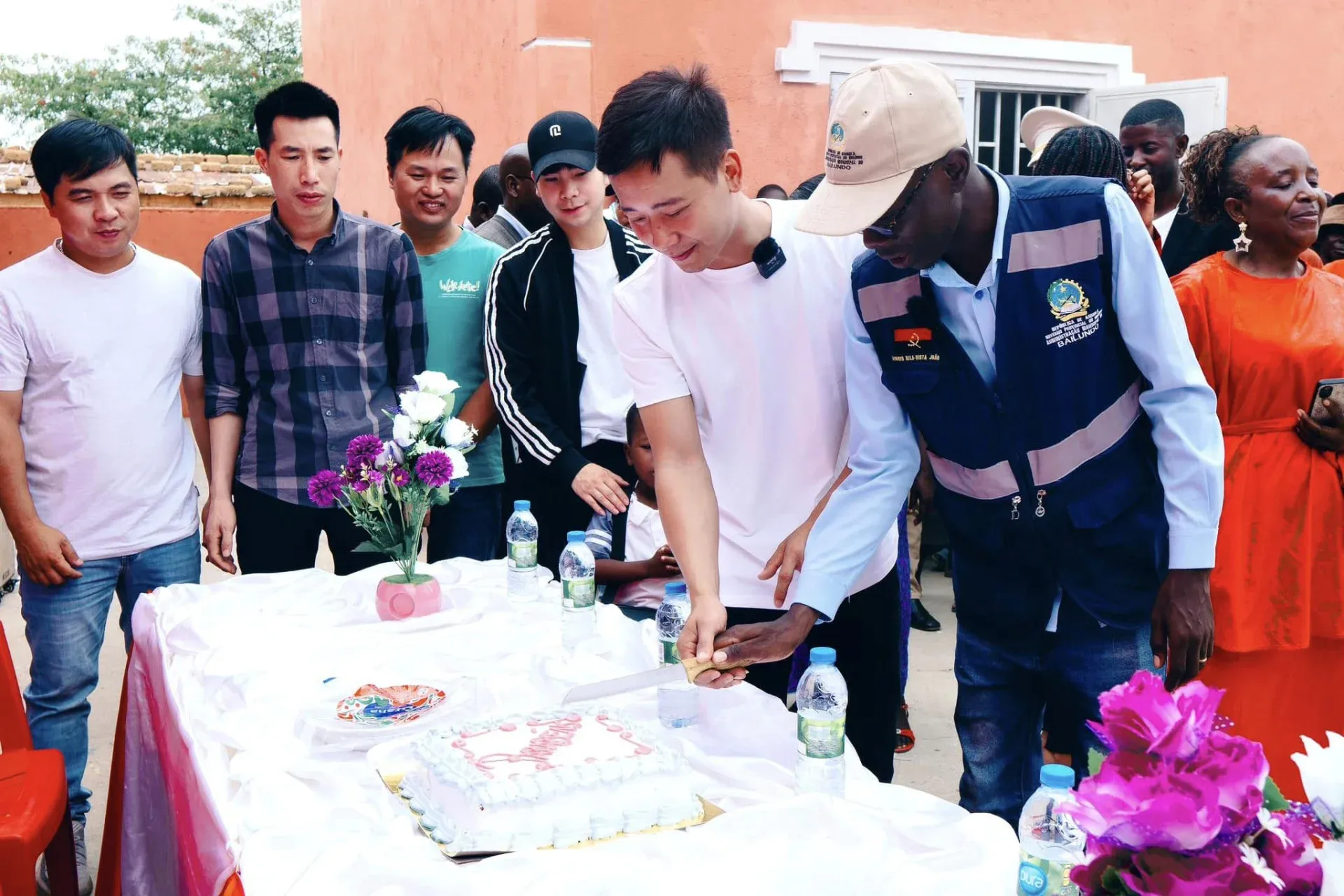 quang-linh-vlog-team-chau-phi-1-104602.webp