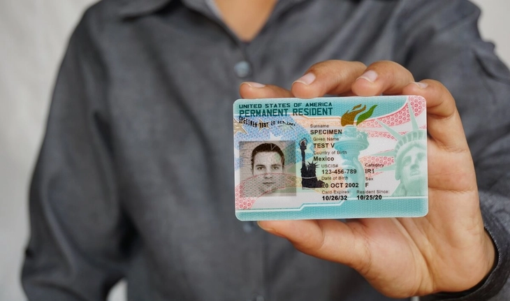 read-green-card-1779498507640830121839.jpg.webp