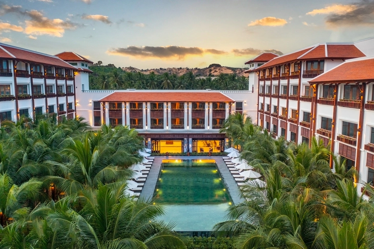 resort.webp