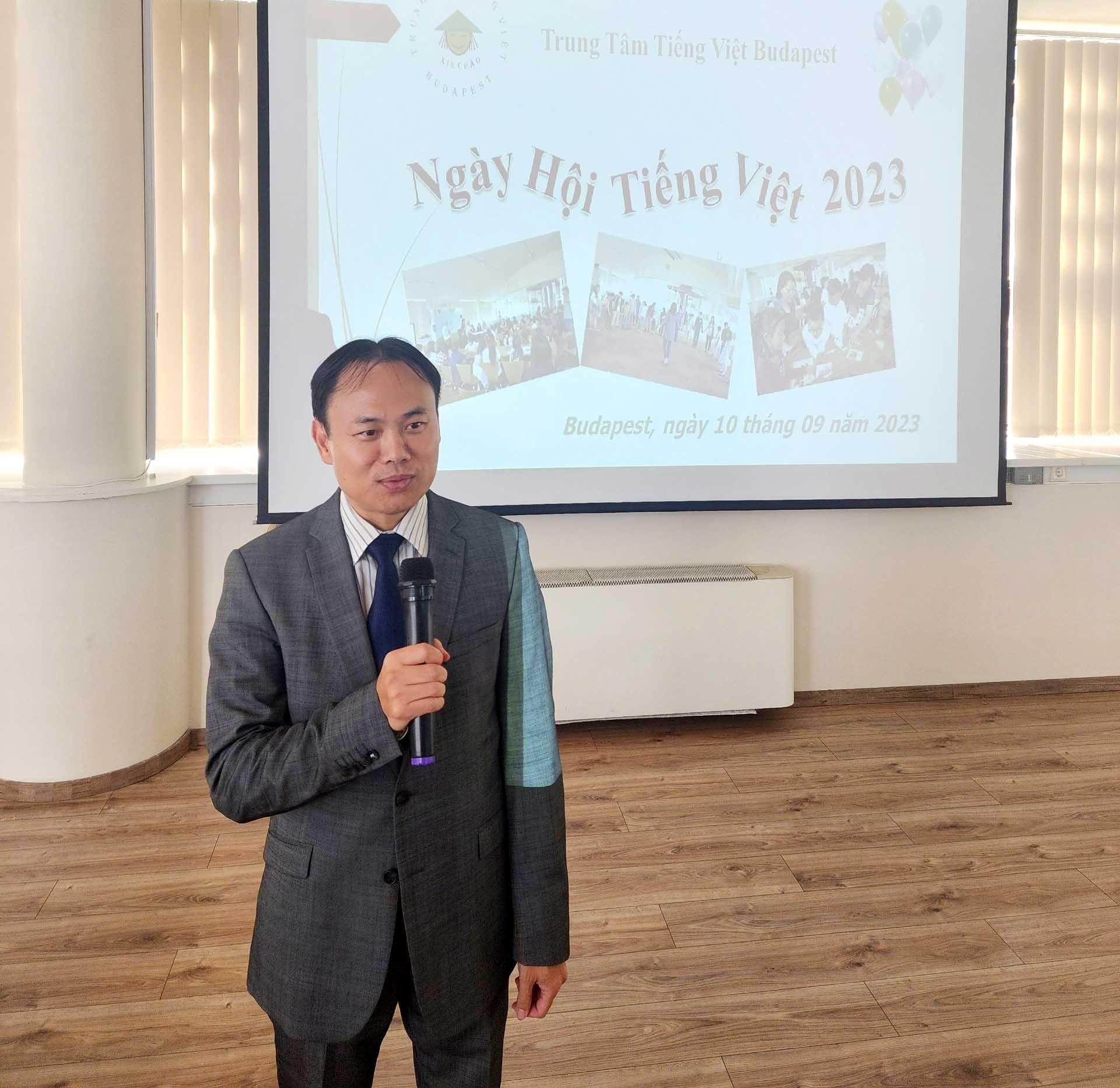 soi-dong-ggay-hoi-tieng-viet-o-hungary-20230911212905.jpg