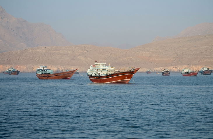 tàu thuyền hormuz.webp