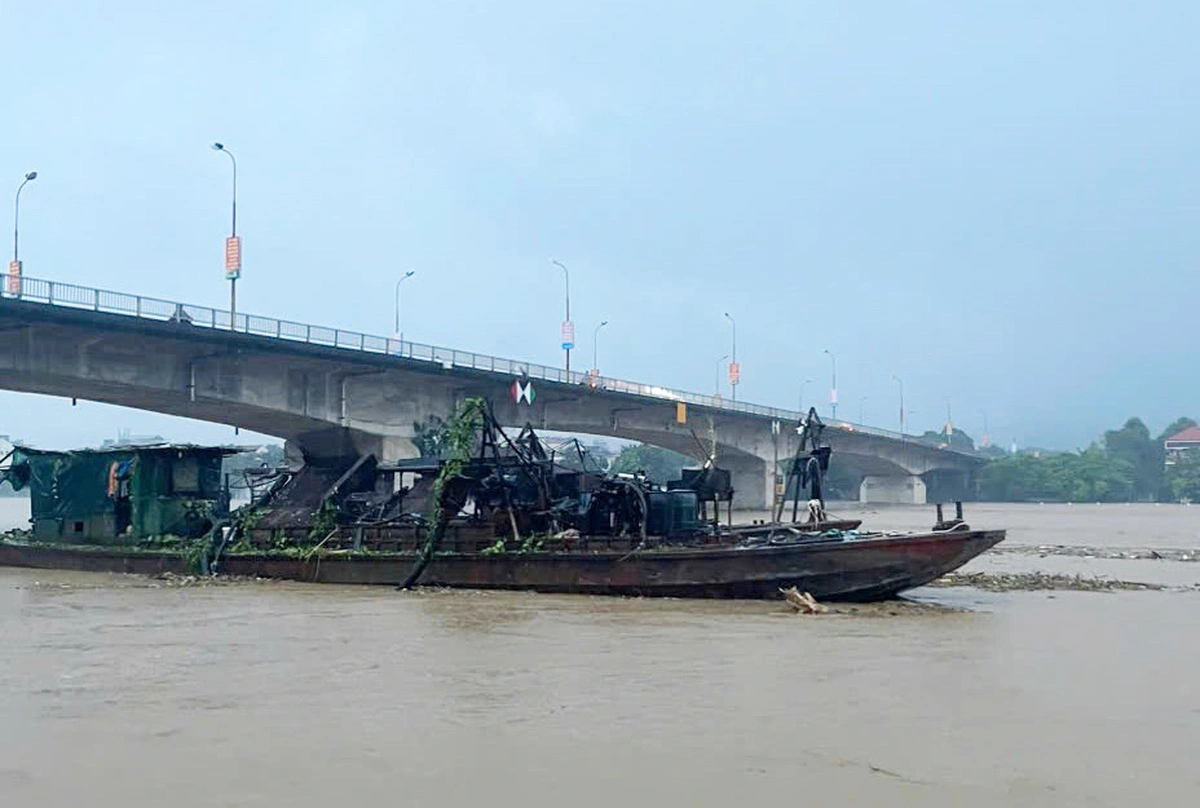 tau-trung-quoc-troi-17258865048581592108155.jpg.webp