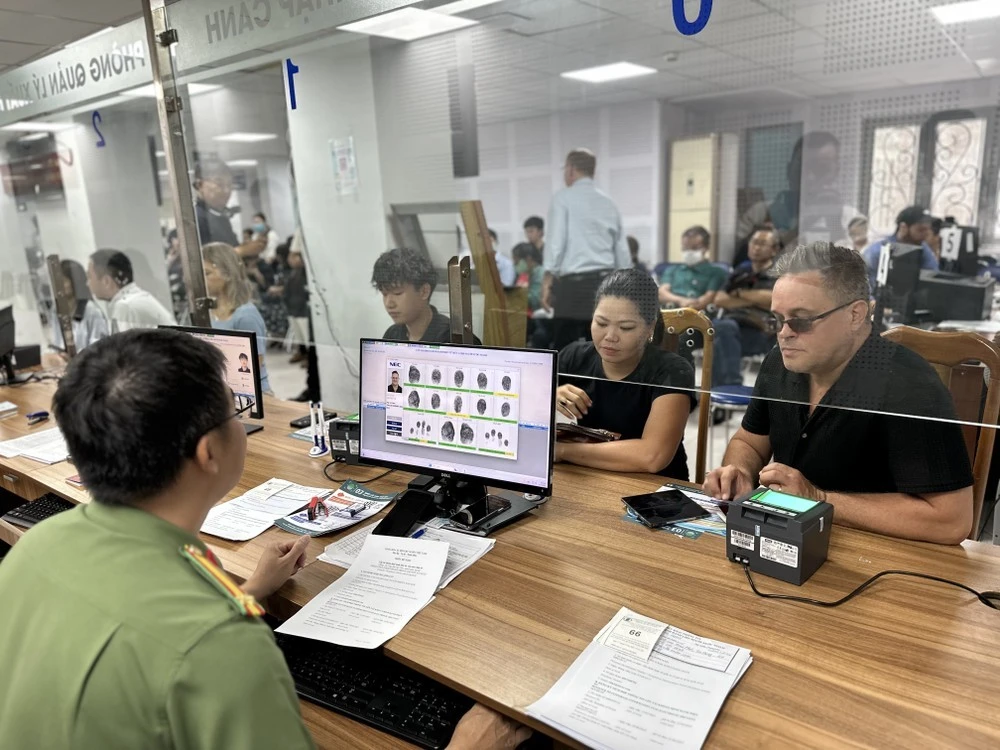 thu-tuc-cap-the-apec-2069-9223.jpeg.webp