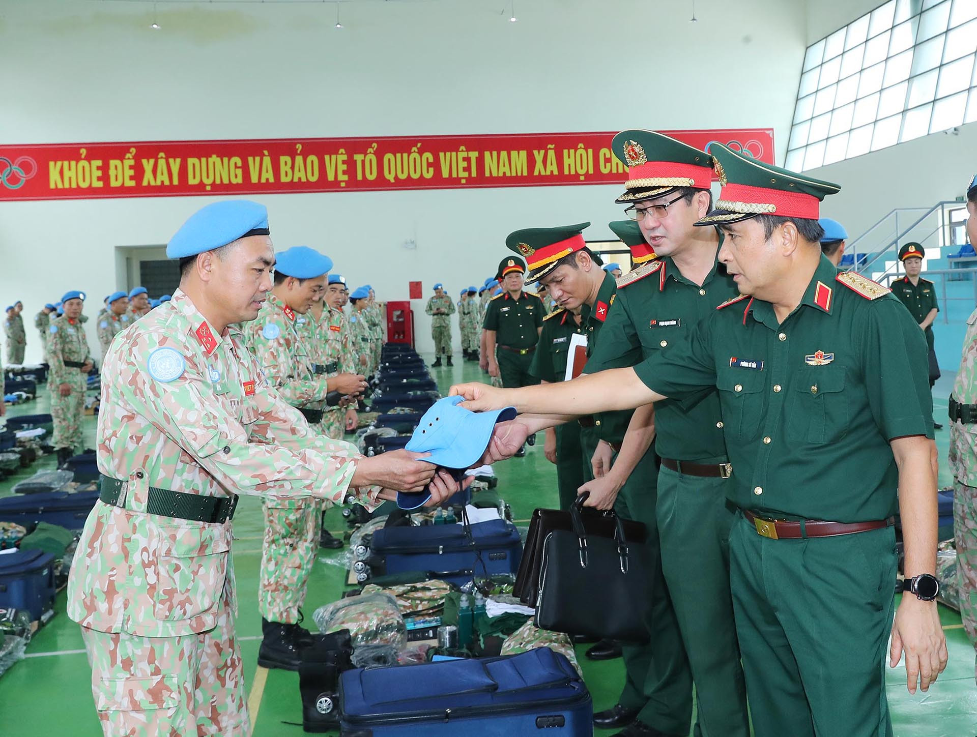 thuong-tuong-phung-si-tan-kiem-tra-cong-tac-chuan-bi-le-xuat-quan-bvdc26-va-dcb3-1-2935.jpg