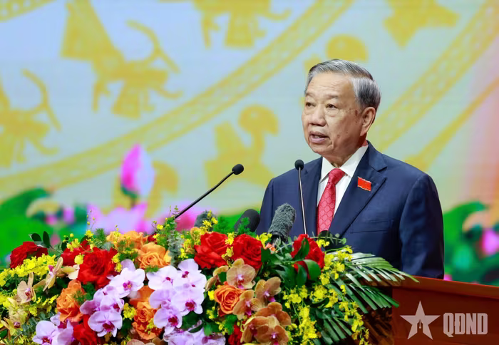 tong bi thu.avif