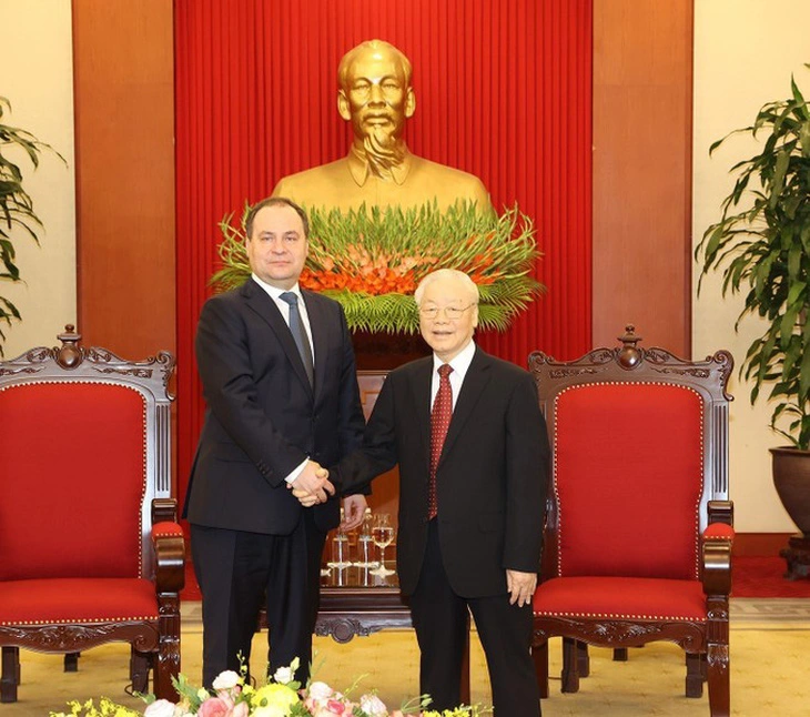tong-bi-thu-thu-tuong-belarus-1-1702035790458978727790.webp