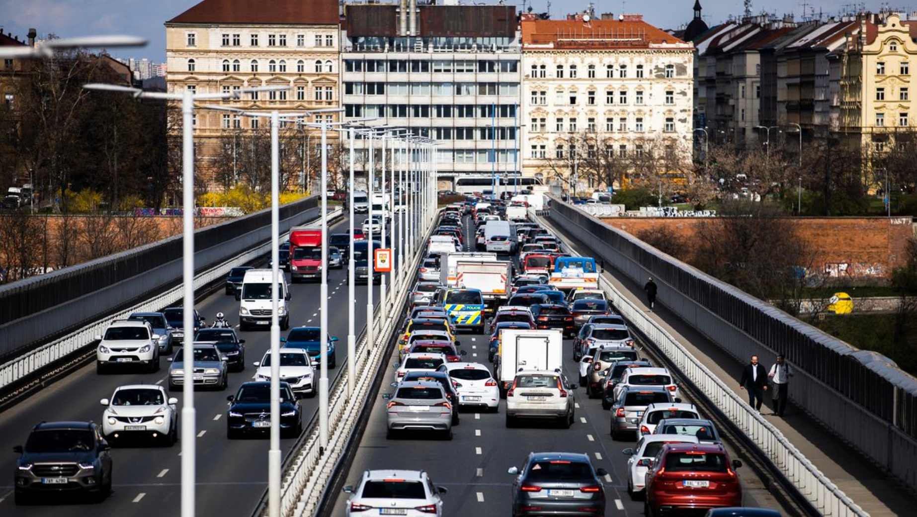 traffic-in-prague.jpg