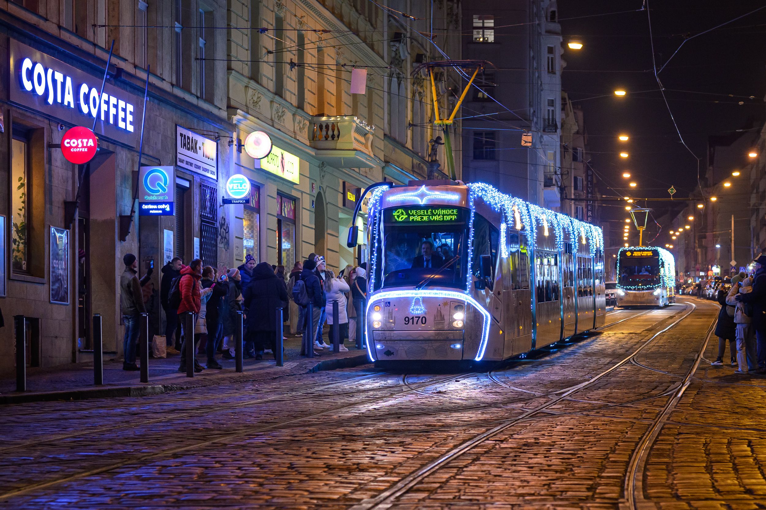 tramvaj-vanoce-dpp-13.jpeg