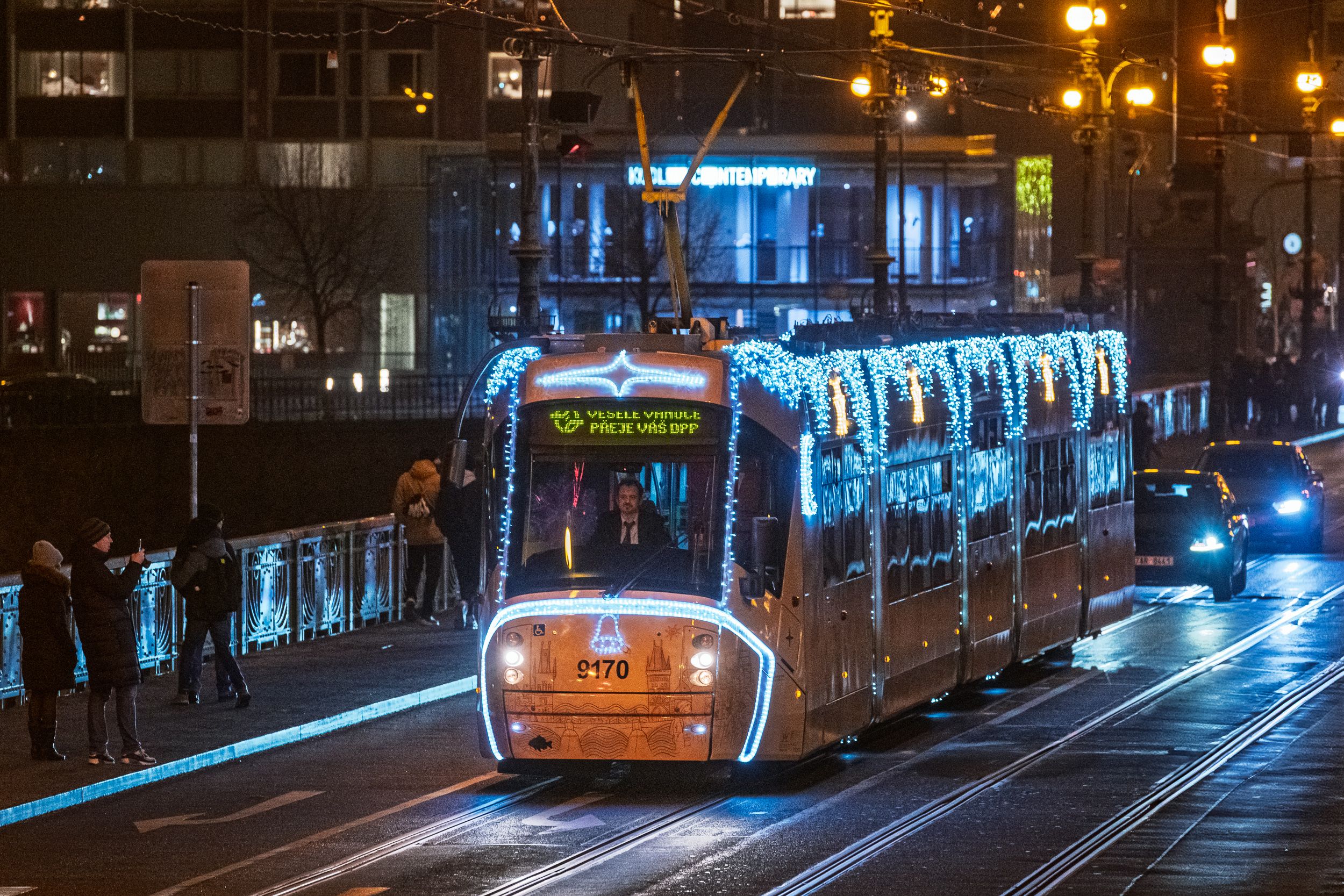 tramvaj-vanoce-dpp-3.jpeg