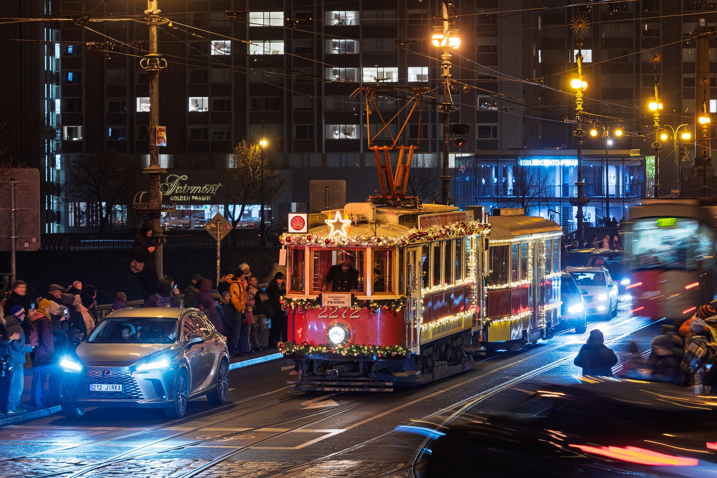 tramvaj-vanoce-dpp-5.jpeg
