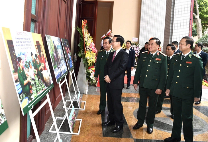 trien-lam-bien-phong-1709272660824995038844.webp
