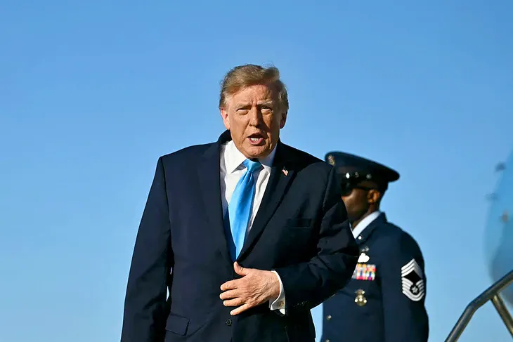 trump-chuyen-co-17912569898241930890562.webp
