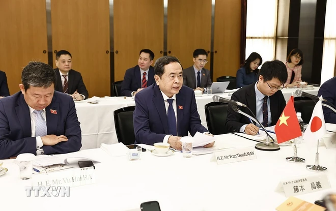 ttxvn-chu-tich-quoc-hoi-tran-thanh-man-lam-viec-voi-2-dong-chu-tich-ub-kinh-te-nhat-viet-1-22.jpg.webp