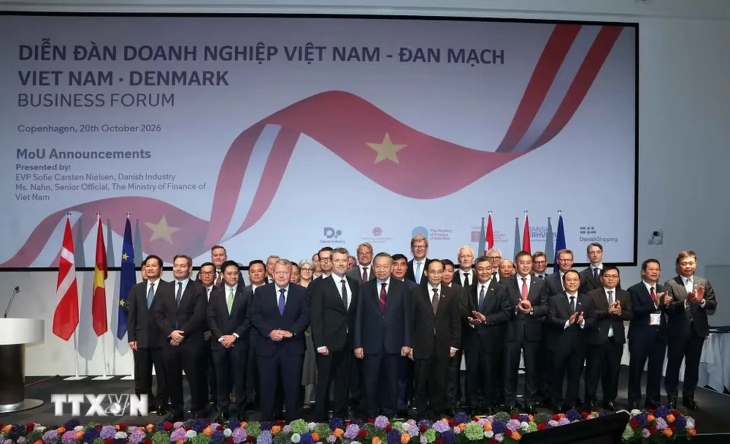 ttxvntong-bi-thu-chu-tich-nuoc-to-lam-du-dien-dan-doanh-nghiep-viet-nam-dan-mach-9100837-1jpgavif-17925032257761959351155.webp