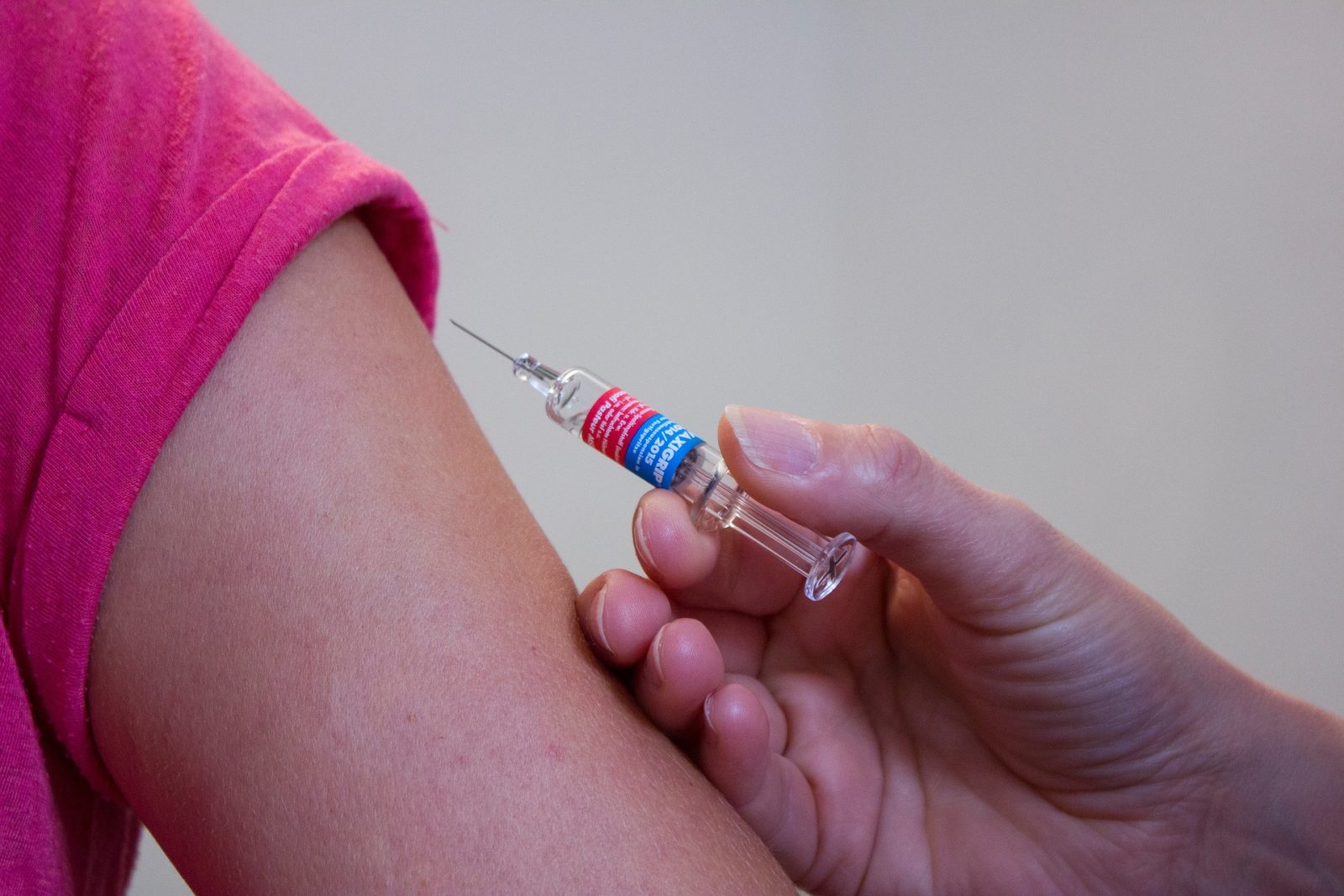 vaccination-1215279__170805-195247_pla.jpg