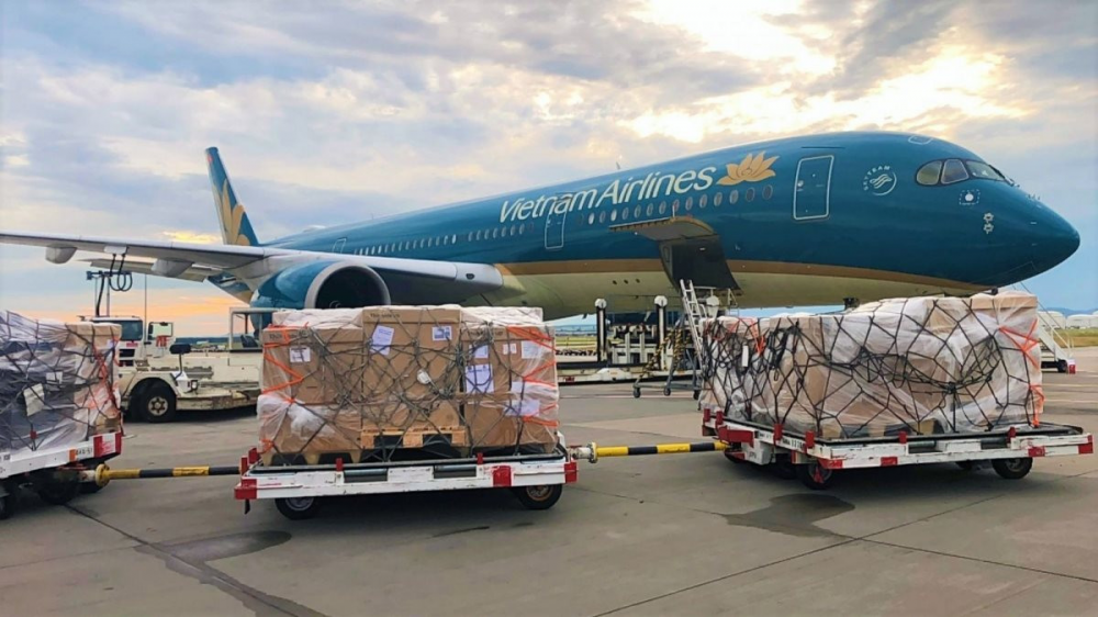 vietnam-airlines--vietjet-air--bamboo-airways-van-chuyen-mien-phi-hang-hoa-cuu-tro-nguoi-dan-vung-lu_66e14df6d3ec3.png