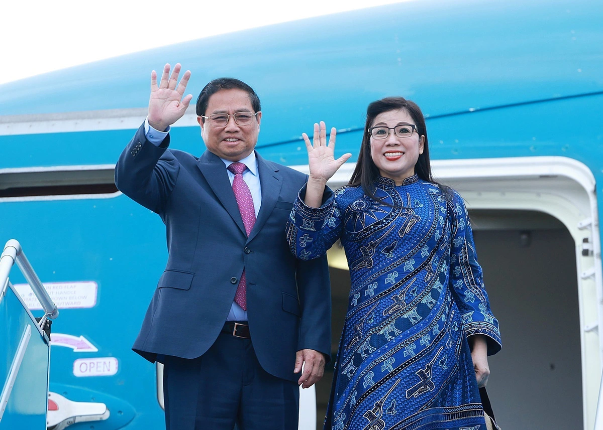 vnapotalthutuongvaphunhansangthamchinhthucuaenhanuocqatarvathamduhoinghisangkiendaututuonglailanthu8taivuongquocsaudi7672703-1729990005408534176511.jpg.webp
