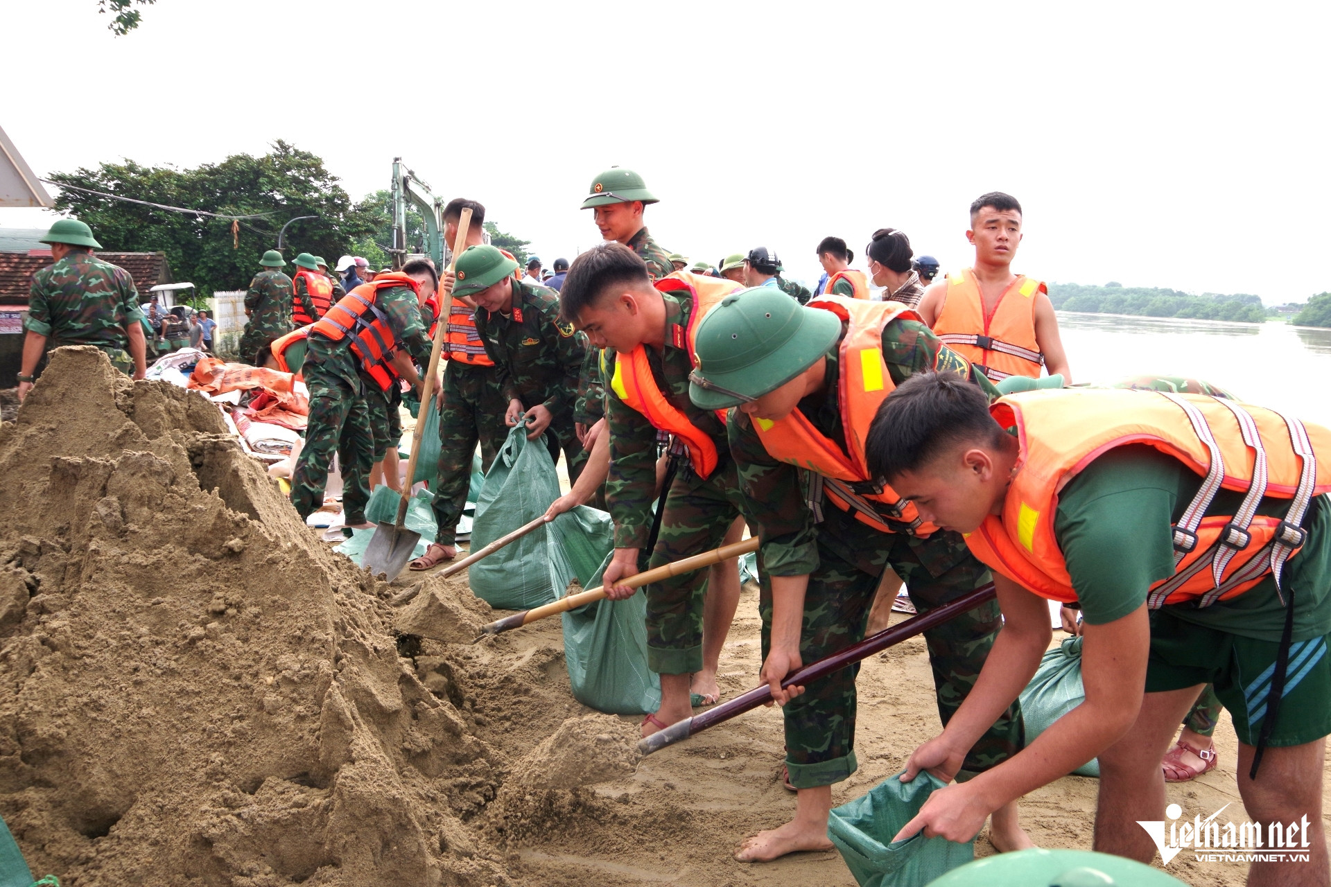 w-a5nuoc-tham-qua-than-de-5315.jpg