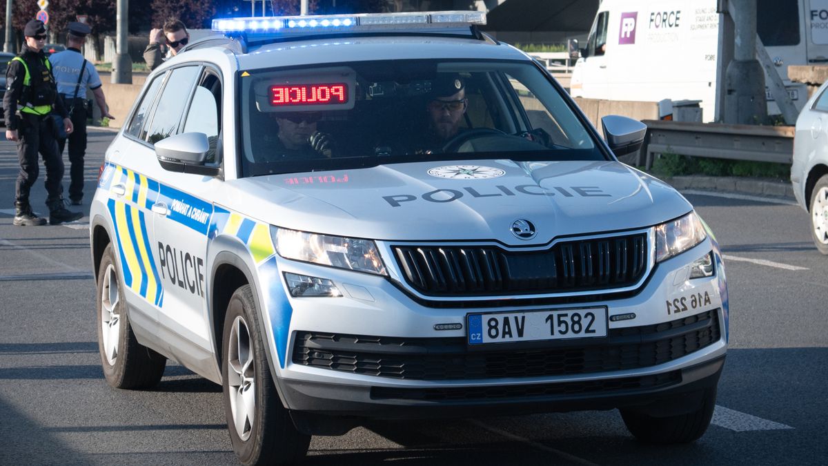 xpolicie-policie.jpeg
