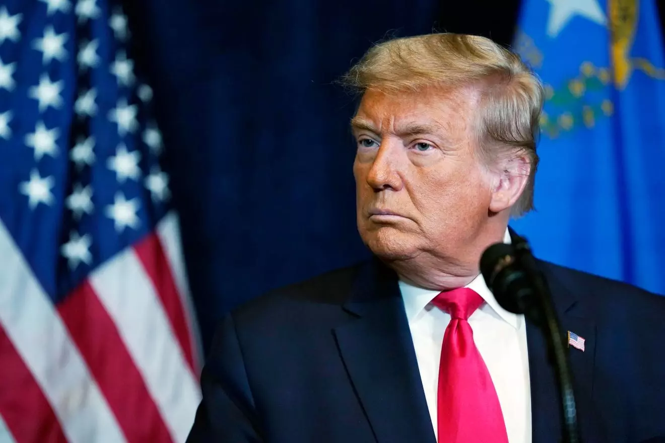 xtong-thong-trump-se-kien-facebook-twitter-va-google-la-bat-hop-phap-va-vi-hien.jpg,qrt=20240212130743.pagespeed.ic.mJtxp_QyQi.webp