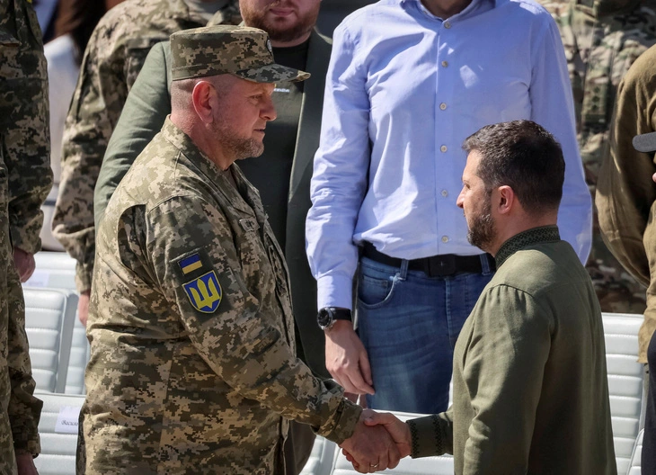 zaluzhny-ukraine-zelensky-2-1706913550131423368137.webp
